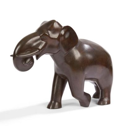 null PIERRE BLANC (1902-1986)

Éléphant marchant 
Sculpture. 
Épreuve en bronze à...