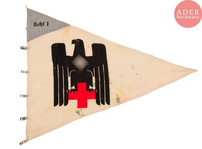 null Fanion DRK de la croix rouge allemande marqué « Kehl 1 ».
Avec cinq anneaux...