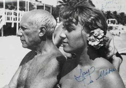 null Picasso et Maya, Golfe-Juan 1953 Tirage au gélatino-bromure d'argent d'époque....