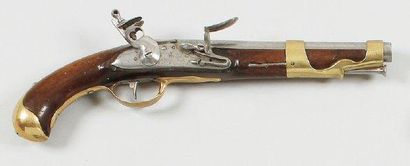 null Pistolet d'arçon modèle 1763-66, commande de 1774. Canon rond à méplats au tonnerre...