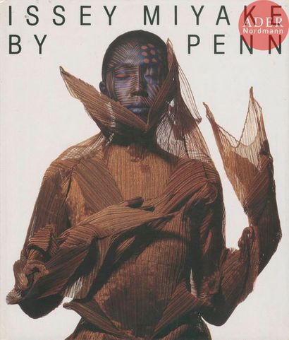  PENN, IRVING (1917-2009) 3 volumes signés. Issey Miyake by Irving Penn. Miyake Design...