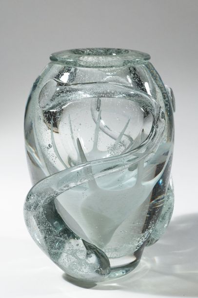 null Jean-Claude NOVARO (1943-2015)
 Vase ovoïde en verre soufflé transparent à décor...