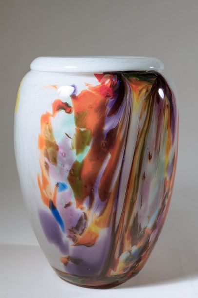 null Jean-Claude NOVARO (1943-2015)
Vase ovoïde à large col en verre soufflé à décor...