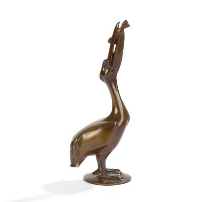 null PIERRE BLANC (1902-1986)
Pélican péchant, le modèle conçu vers [1935]
Sculpture....