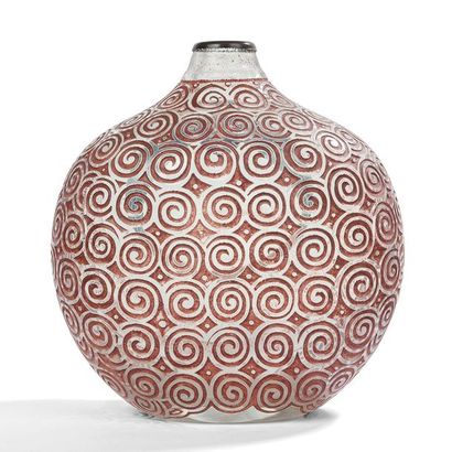  ANDRÉ DELATTE (1887-1953) Spirales et fleurs stylisées, circa 1925 Important vase...