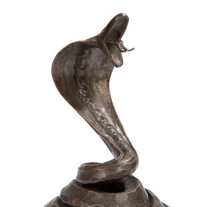 null EDGAR BRANDT (1880-1960) 
Cobras, vers 1925
Paire de serre-livres formant paire...