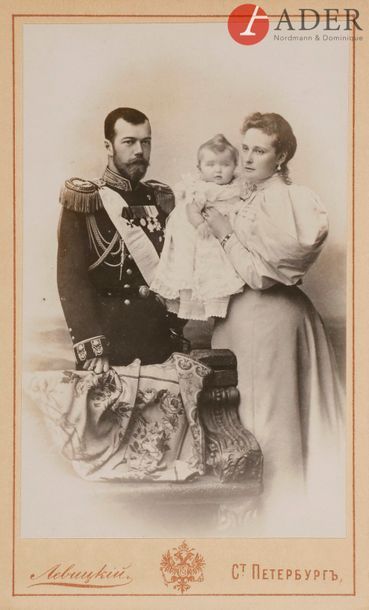 null Lev Sergueevitch LEVITZKY (1847 - 1914).
Photographe de L.L. Majestés Impériales.
Portrait...