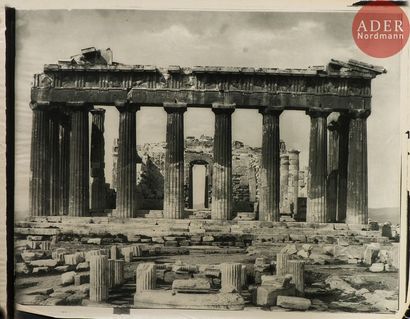 null Adolphe Braun (1811-1877)
Grèce, c. 1870-1880.
Acropole d’Athènes. Façade est...