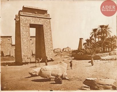 null Adolphe Braun (1811-1877)
Égypte, 1869.
Temple de Karnak. Propylône. N°15.
Épreuve...