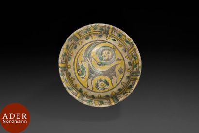 null Coupe à décor dit kaléidoscopique, Iran, Nichapour, XIe siècle
Céramique argileuse...