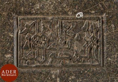 null Cénotaphe en schiste gris, Afghanistan, Herat ?, XVe siècle
Cénotaphe rectangulaire...