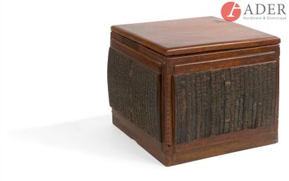 CHINE - XIXe siècle Boîte en bois composée...