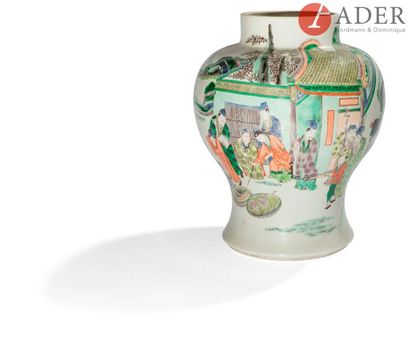null CHINE - Début XXe siècle
Potiche en porcelaine à décor en émaux polychromes...