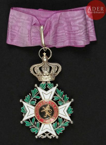 null BELGIQUE
ORDRE DE LÉOPOLD, créé en 1832.
Croix de commandeur, légende française.
En...