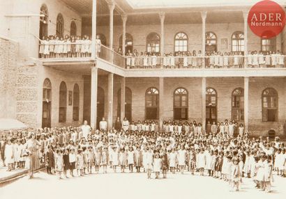 null [PHOTOGRAPHIE] Alliance Israélite Universelle 
Écoles de Bagdad 1864-1932. Bagdad...