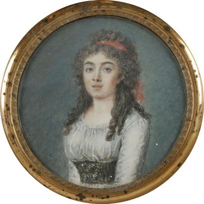 null École française de la fin du XVIIIe siècle
Jeune Femme en robe blanche col arrondi...