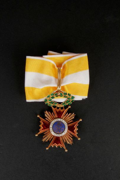 null ESPAGNE 
ORDRE D’ISABELLE LA CATHOLIQUE, créé en 1815. 
Croix de commandeur...