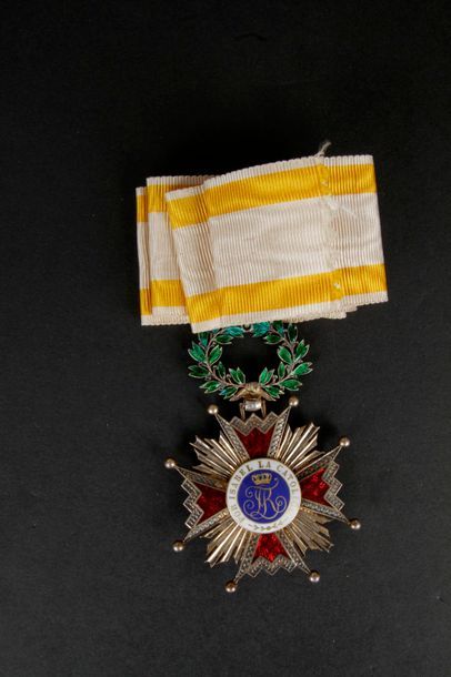 null ESPAGNE 
ORDRE D’ISABELLE LA CATHOLIQUE, créé en 1815. 
Croix de commandeur...