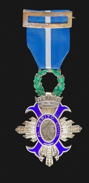 null ESPAGNE
ORDRE DU MÉRITE CIVIL, créé en 1926.
Croix de chevalier en métal argenté...