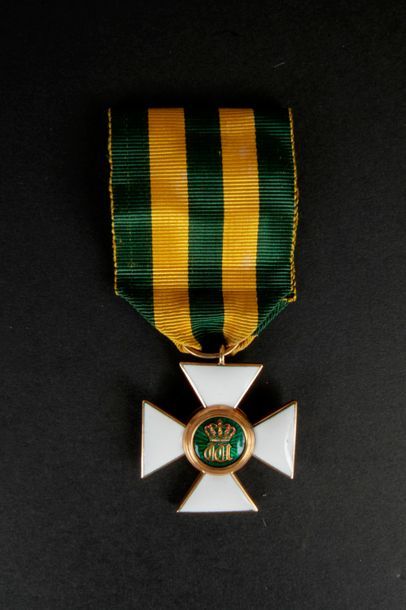 null LUXEMBOURG
ORDRE DE LA COURONNE DE CHÊNE, créé en 1841.
Croix de chevalier en...