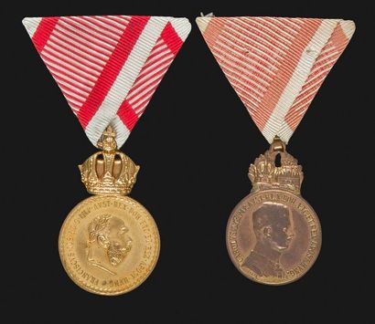 null EMPIRE D’AUTRICHE 
MÉDAILLE DU MÉRITE MILITAIRE, créé en 1890. 
Deux médailles...