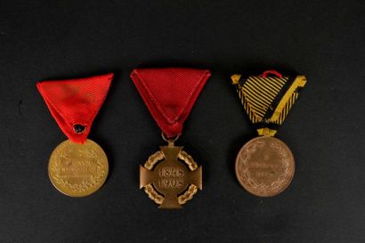 null EMPIRE D’AUTRICHE
Ensemble de trois médailles comprenant : 
- Médaille du 2...