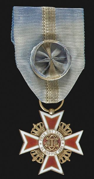 null ROUMANIE 
ORDRE DE LA COURONNE, créé en 1881. 
Croix d’officier du 2e type à...