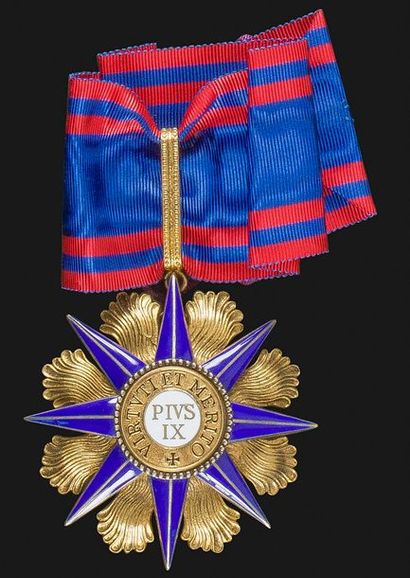 null VATICAN 
ORDRE DE PIE IX, créé en 1847. 
Croix de commandeur.
En vermeil et...