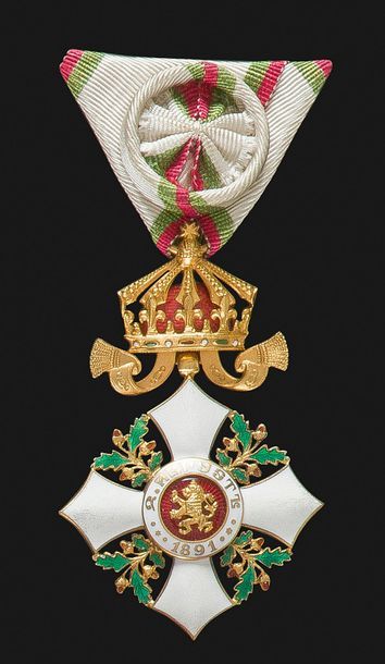 null BULGARIE
ORDRE DU MÉRITE CIVIL, créé en 1891. 
Croix de 4e classe (officier)...