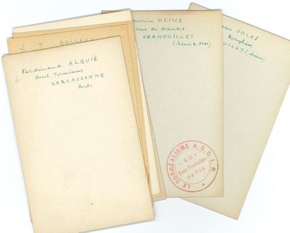 null André BRETON (1896-1966). 16 fiches autographes, [vers 1930] ; 16 cartes in-12,...