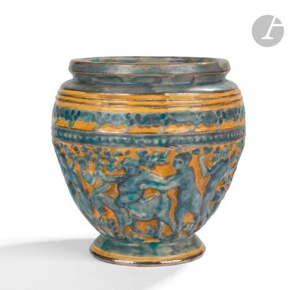 null ANDRÉ METTHEY (1871-1920) 
Bacchanales 
Vase balustre à large col annulaire...