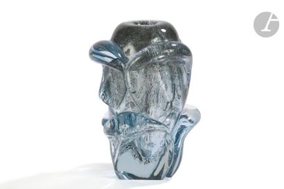 null HENRI NAVARRE (1885-1971)
Vase ovoïde à protubérances en relief de forme libre.
Épreuve...