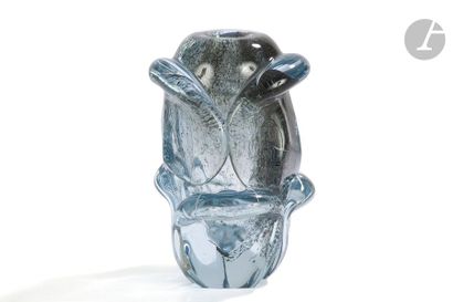null HENRI NAVARRE (1885-1971)
Vase ovoïde à protubérances en relief de forme libre.
Épreuve...