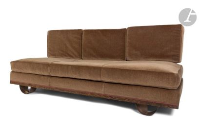 null EUGÈNE PRINTZ (1889-1948) – COLLECTION EUGÈNE PRINTZ
Rare banquette moderniste...