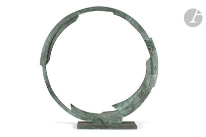 null BRUNO ROMEDA (1933-2017)
Cercle, 1994, exemplaire 1/8
Sculpture.
Épreuve en...