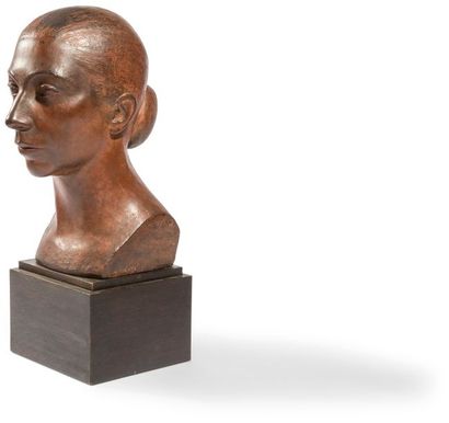 null Lucien GIBERT (1904-1988)
Madame Engelmann
Portrait sculpté. 
Épreuve en plâtre...