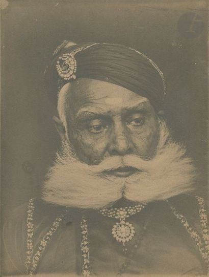 null Studios indiens - Venon Bombay et divers
Inde, c. 1910-1920.
Portraits de Maharajas....