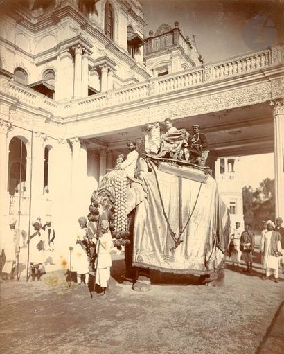 null Studios indiens
Inde, c. 1900-1960.
Représentations et démonstrations publiques.
Maharaja...