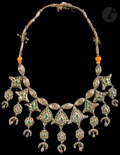 null Collier de mariage lebba en argent doré, Maroc, XIXe - début XXe siècle
Un rang...