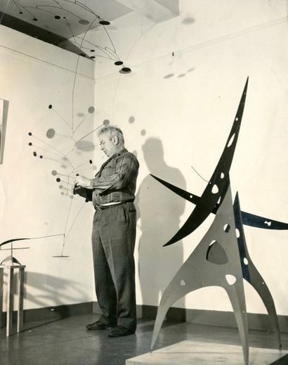 null Photographe non identifié 

Alexander Calder, 25 janvier 1948. 

Épreuve argentique...