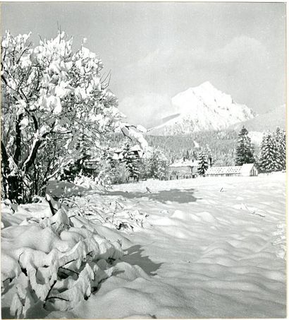 null Jan Lauschmann (1901-1991)

Paysage sous la neige, c. 1940. 

Épreuve argentique...