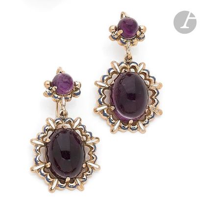 null Paire de pendants d’oreilles en or 18K (750), ornés d’améthystes cabochons retenant...