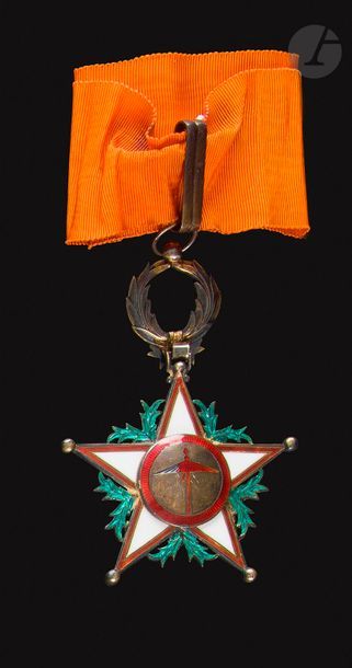 null MAROC 
ORDRE DU OUISSAM ALAOUITE, créé en 1913. 
Étoile de commandeur du 2e...