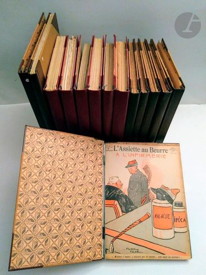 null Neuf reliures contenant des revues : Le Crapouillot, années 1920-1930, et onze...