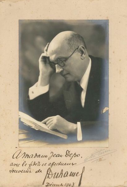 null Georges DUHAMEL (1884-1966). Photographie avec dédicace autographe signée, 1943 ;...