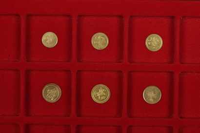 null Lot de 8 pièces en or :
- 1 pièce de 20 Francs en or. Type Napoléon III non...