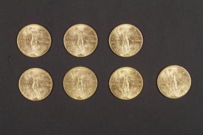 null 7 pièces de 50 Pesos en or dans un sachet numéroté 2017010:
1821/1947 (5) -...
