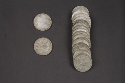 null Lot de 19 pièces en argent, belges:
- 1 pièce de 5 Francs. Type Léopold 1er,...