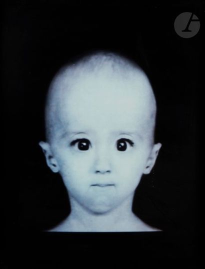 null Nancy Burson 
Untitled, (89-16) 1989 (E. T.). 
Polaroid Polacolor. Étiquette...