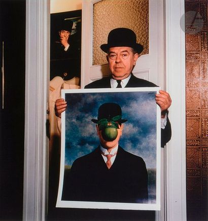 null Roland d’Ursel (1926)
René Magritte rue Esseghem. Le peintre chez lui. Magritte...